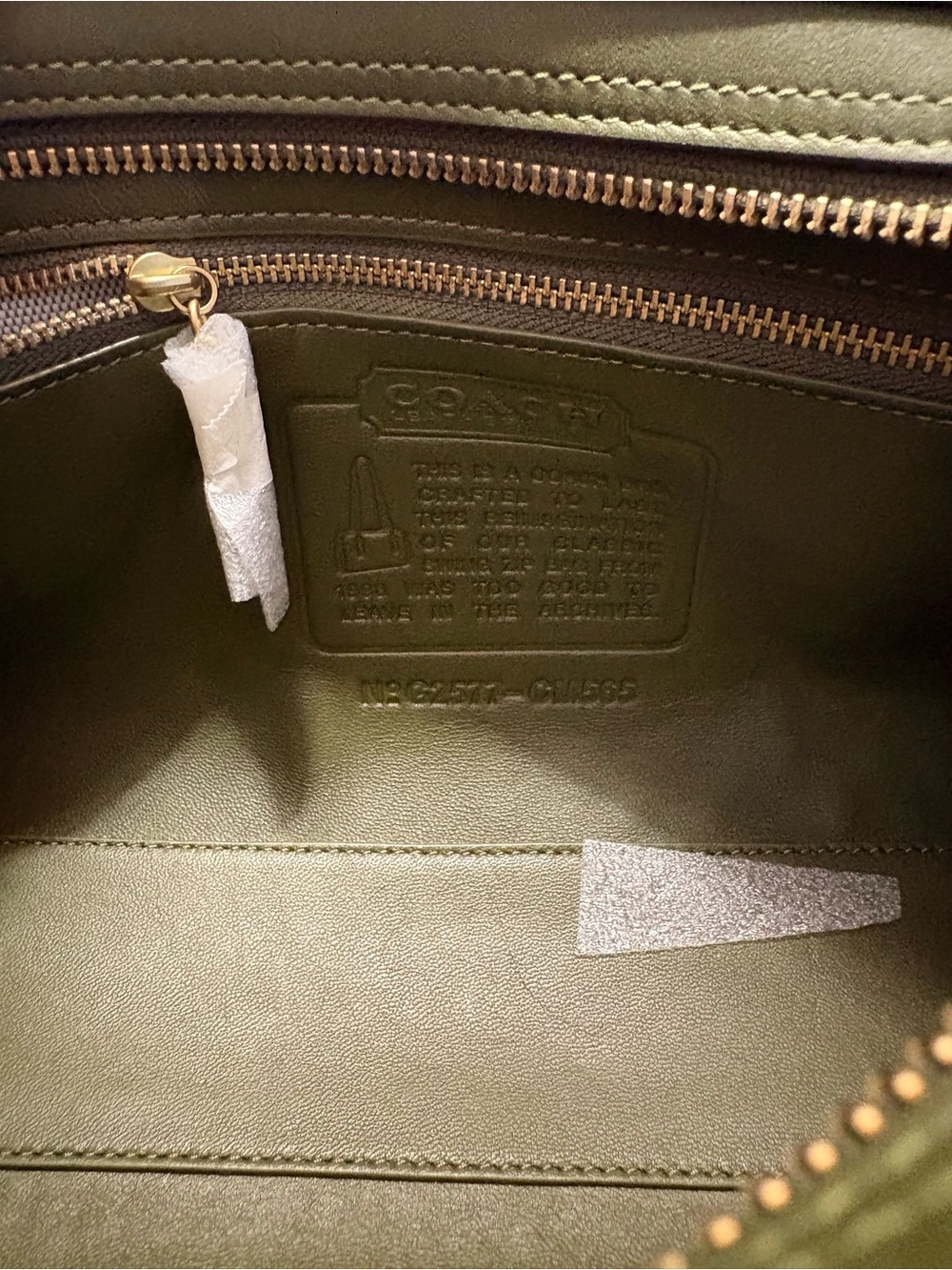 ๐ซ NWT Coach Olive Green Swing Zip - Picture 8 of 11